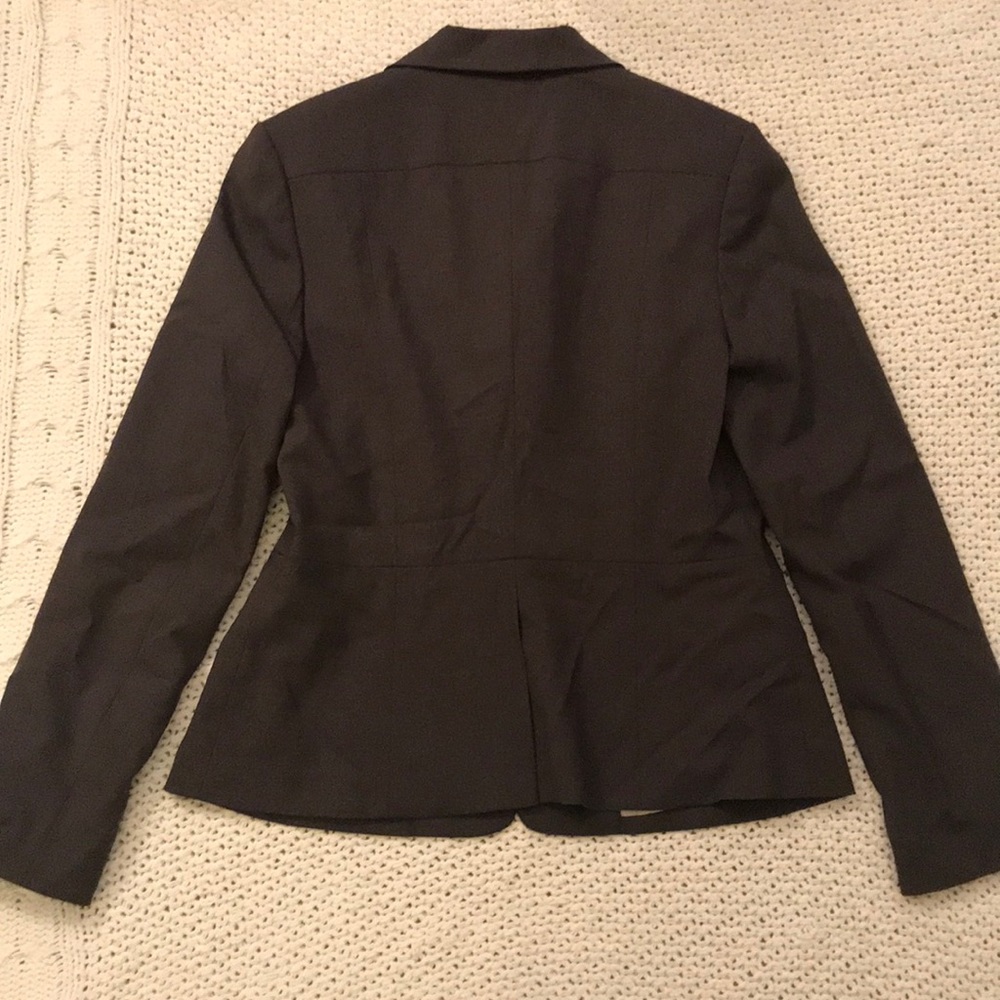 Blazer - Picture 5 of 5